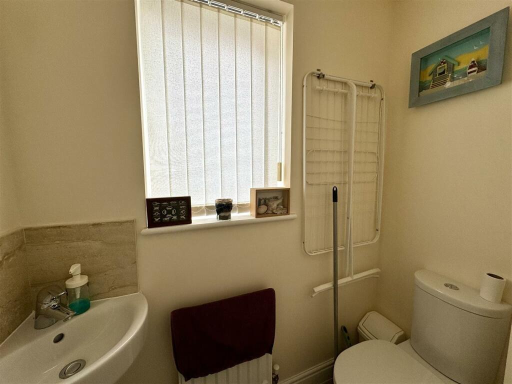 GROUND FLOOR WC