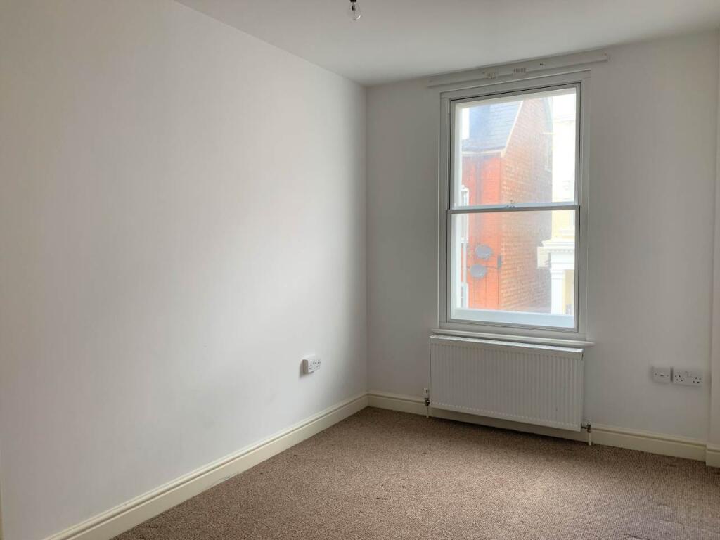 Dudley Road, 43, 3 (