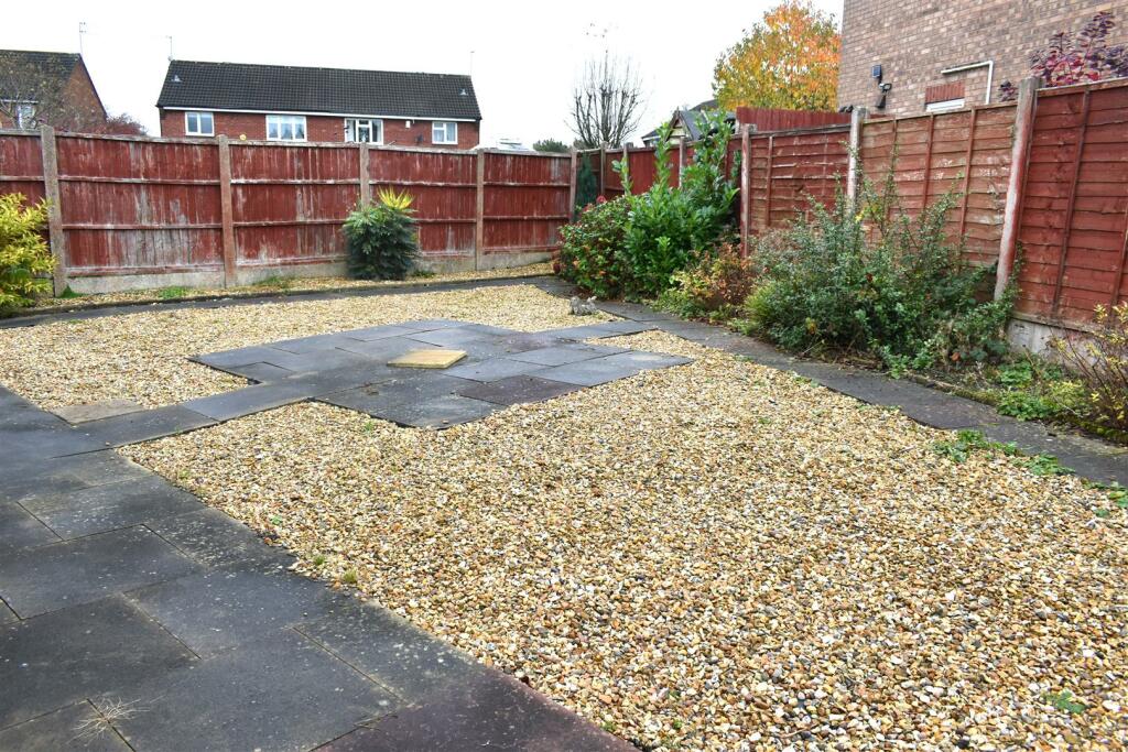 rear garden 3.JPG