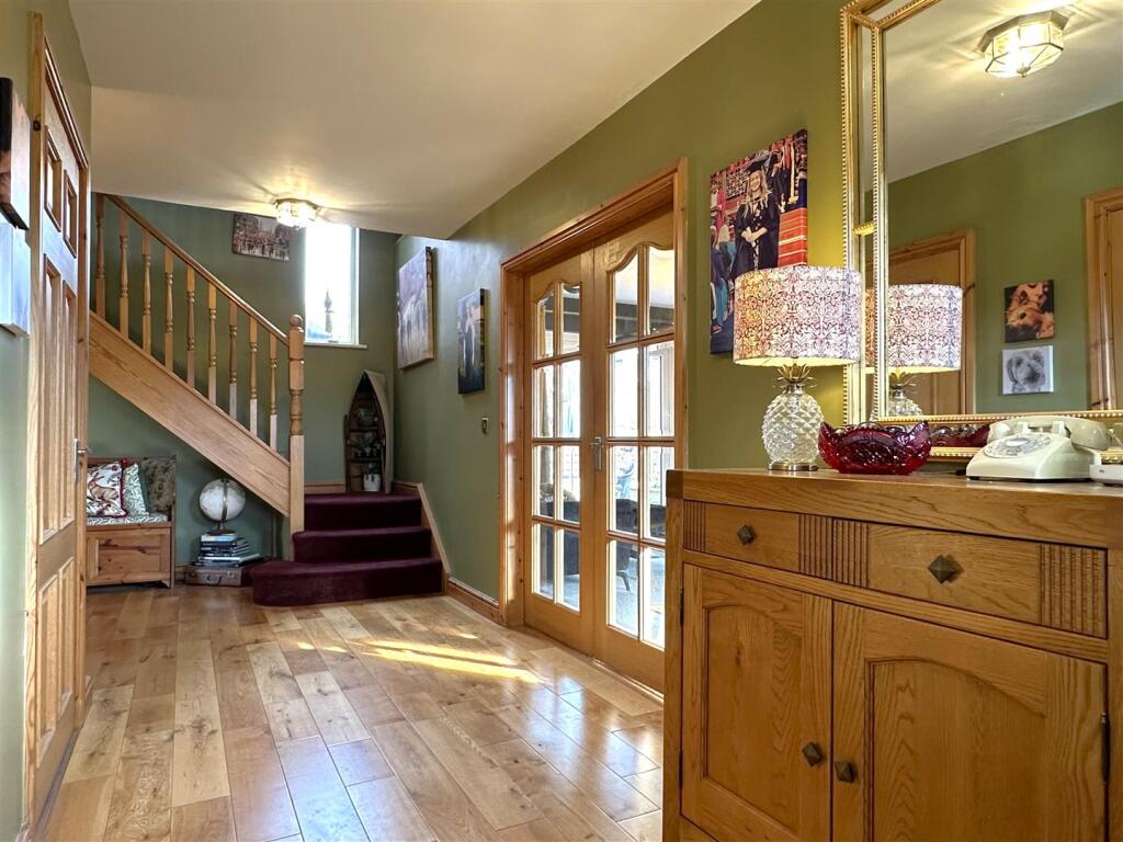 Inviting Reception Hall 015