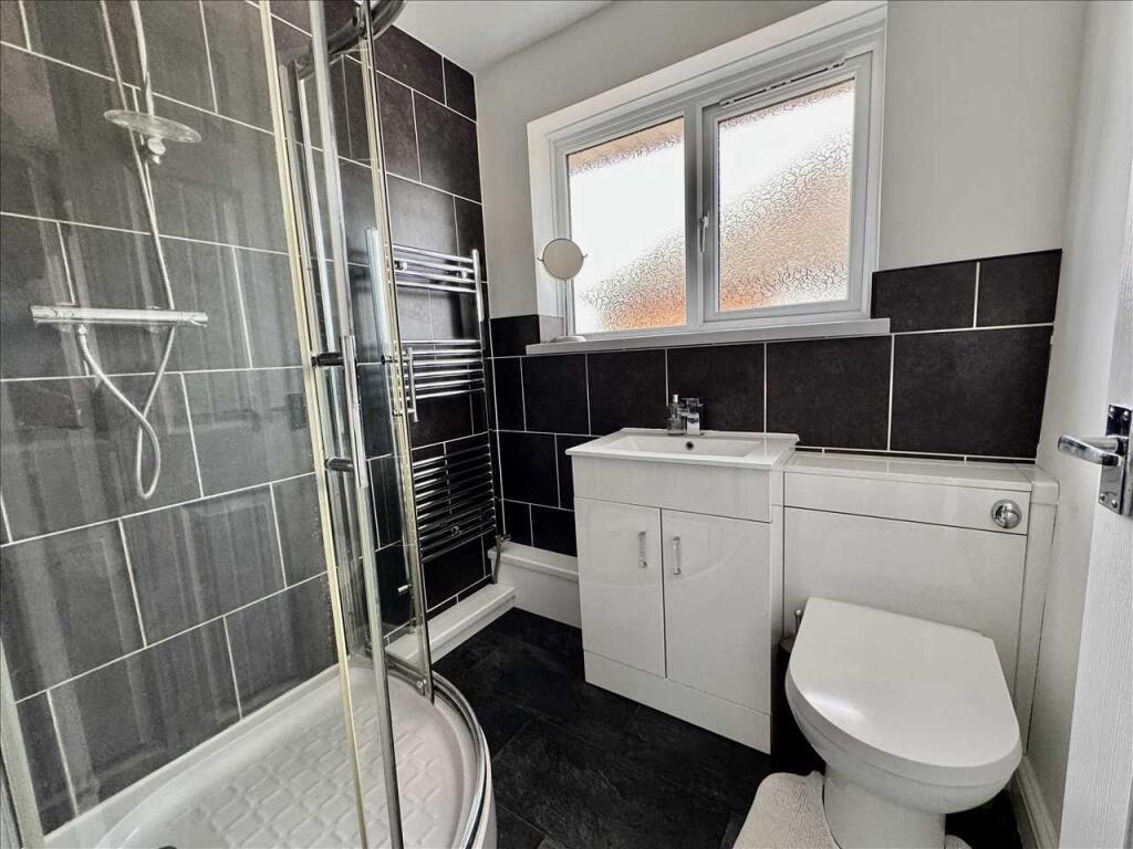 SHOWER ROOM