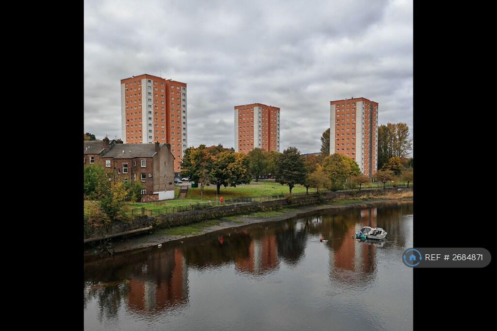 View From Bridge Over Leven To Dumbarton High St