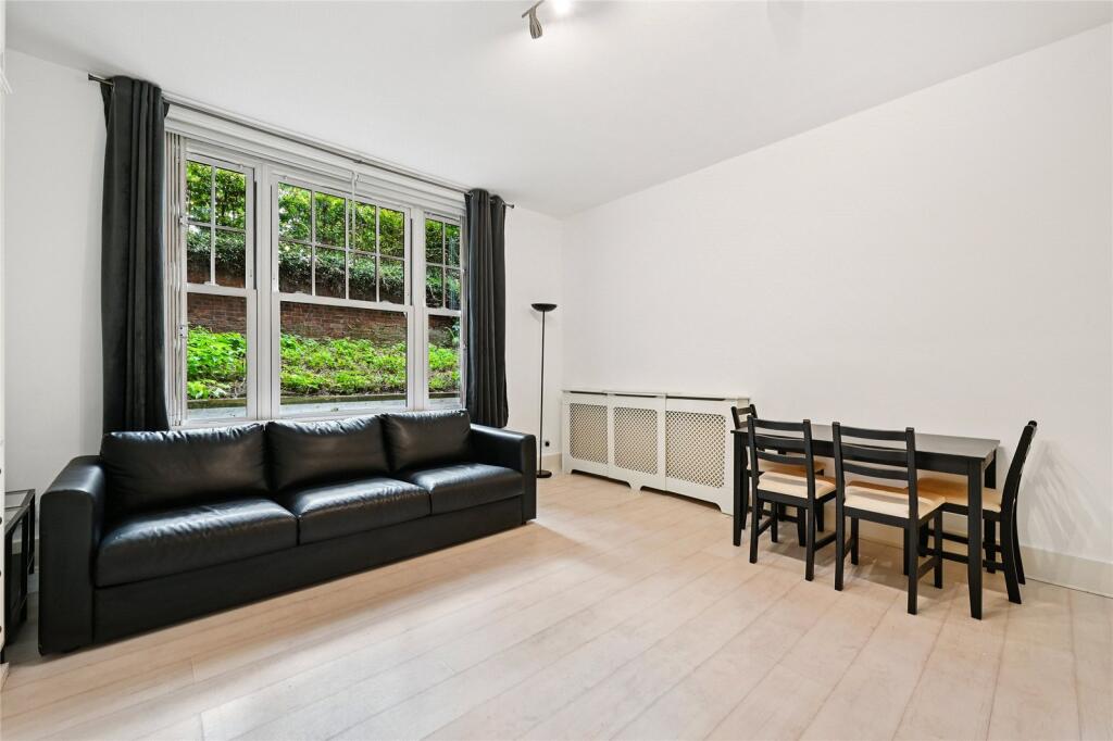 Studio Room