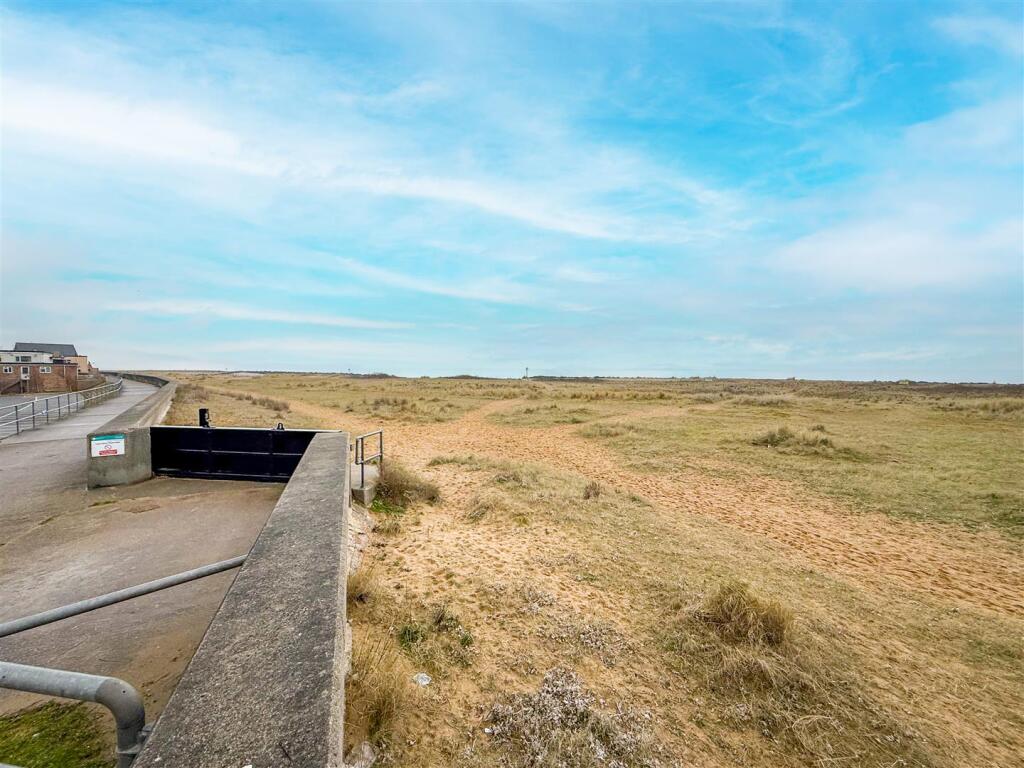 JAYWICK BEACH