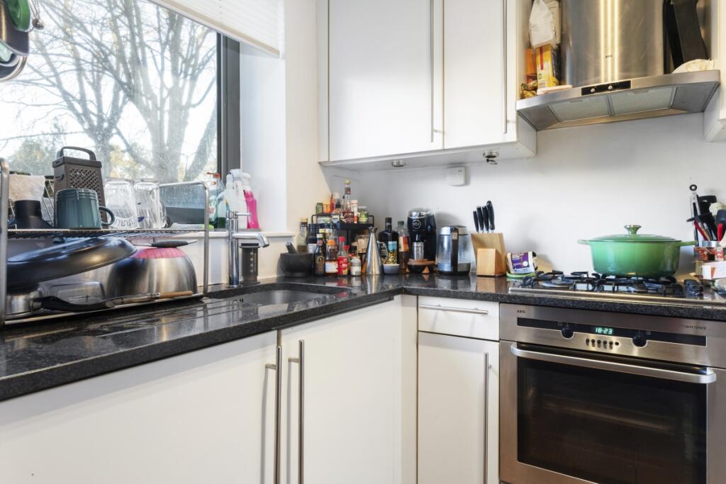 150120245_HAMPBP_...