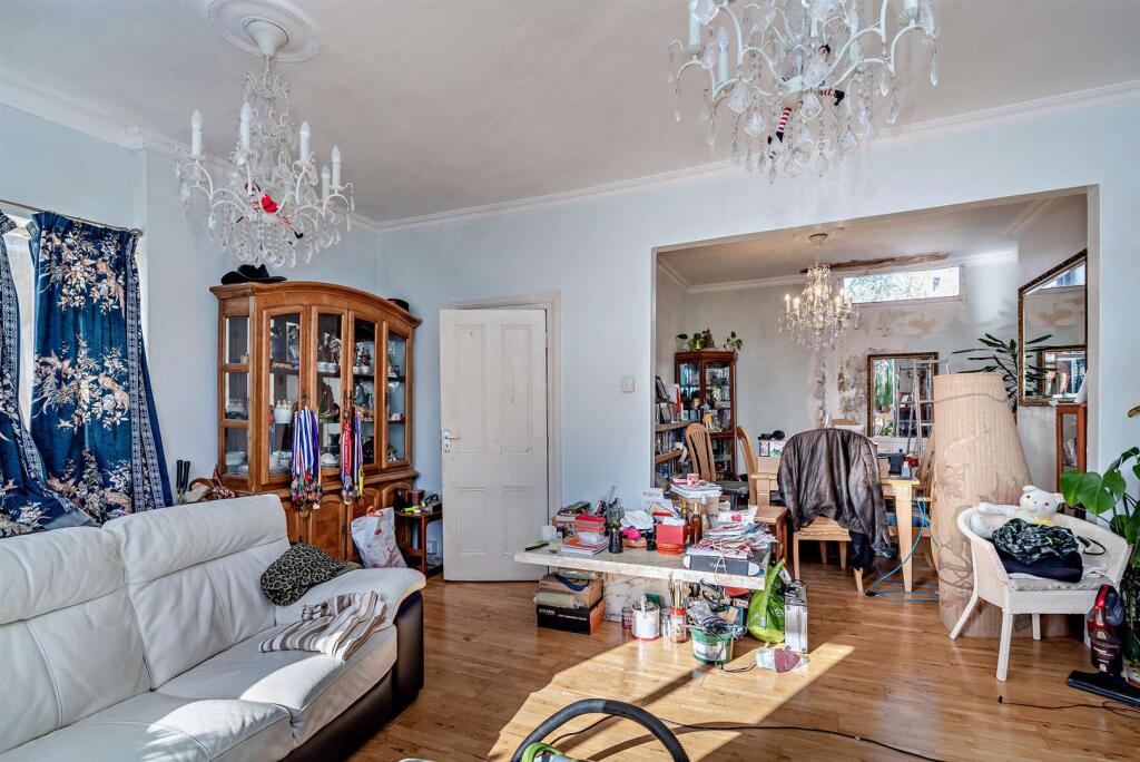 8668576-interior08-800.jpg