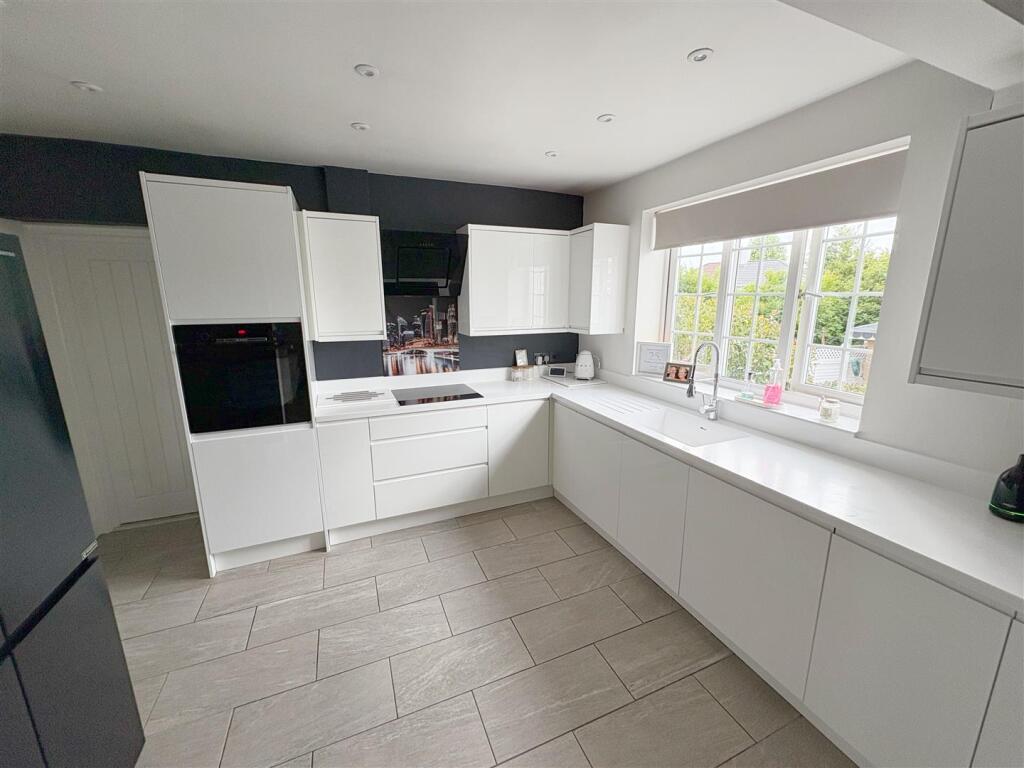 Kitchen  Breakfast room.jpg