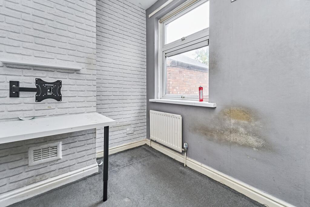 31 Booth Street, Darlaston, Wednesbury, West Midlands, WS10 8JB