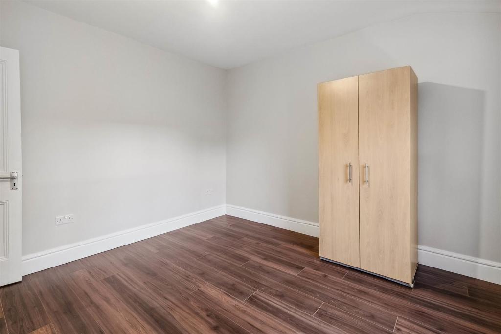 Flat 1, 48 Lambert Road-7.jpg