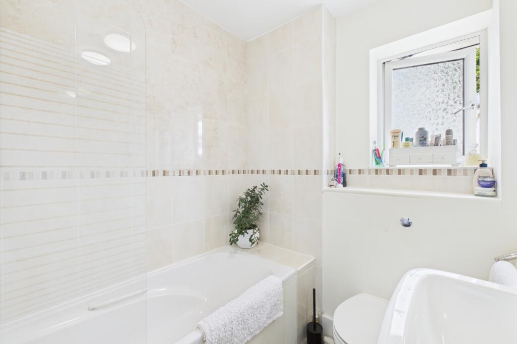 CAM03162G0-PR0301-STILL011