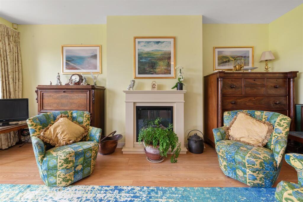 3 Childsbridge Farm Place 18.jpg