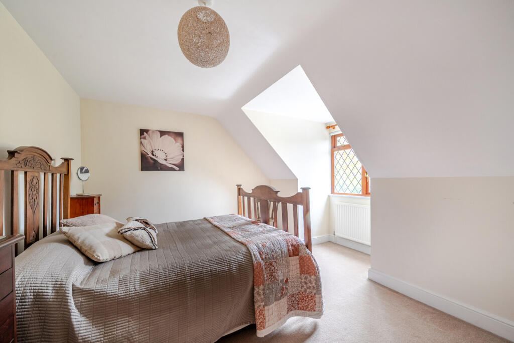 1372612-10-6901f9...