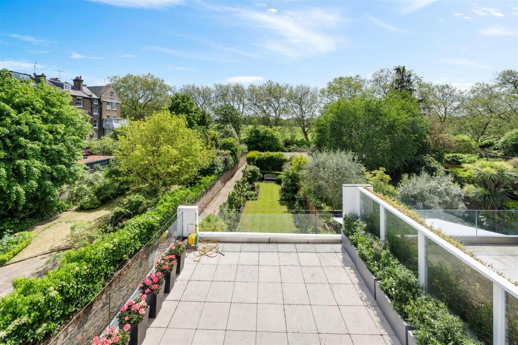 27 Elsworthy Road NW3 3BT-No Watermark-20.jpg