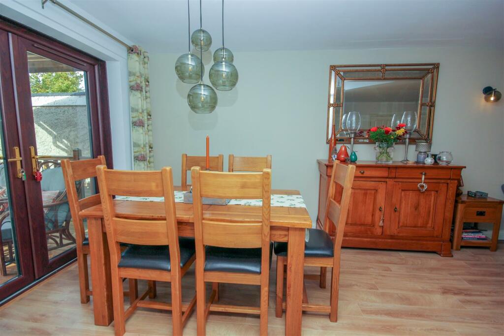 Dining Room.jpg