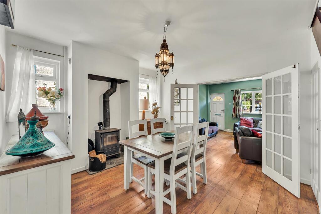 358 London Road, CW9 8EE-13.jpg