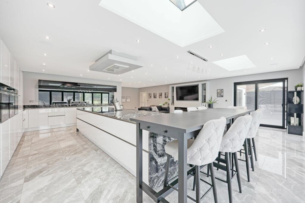 Kitchen Family Room
