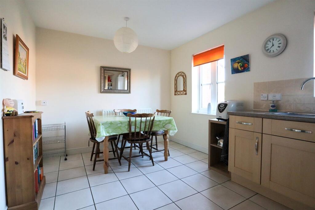 Dining area.jpg
