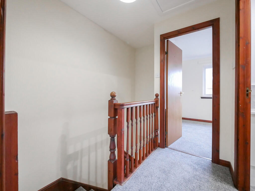 Hall-up