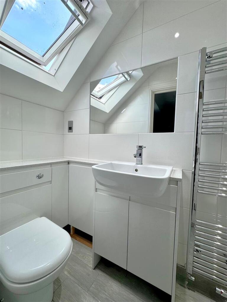 en-suite 4.jpg