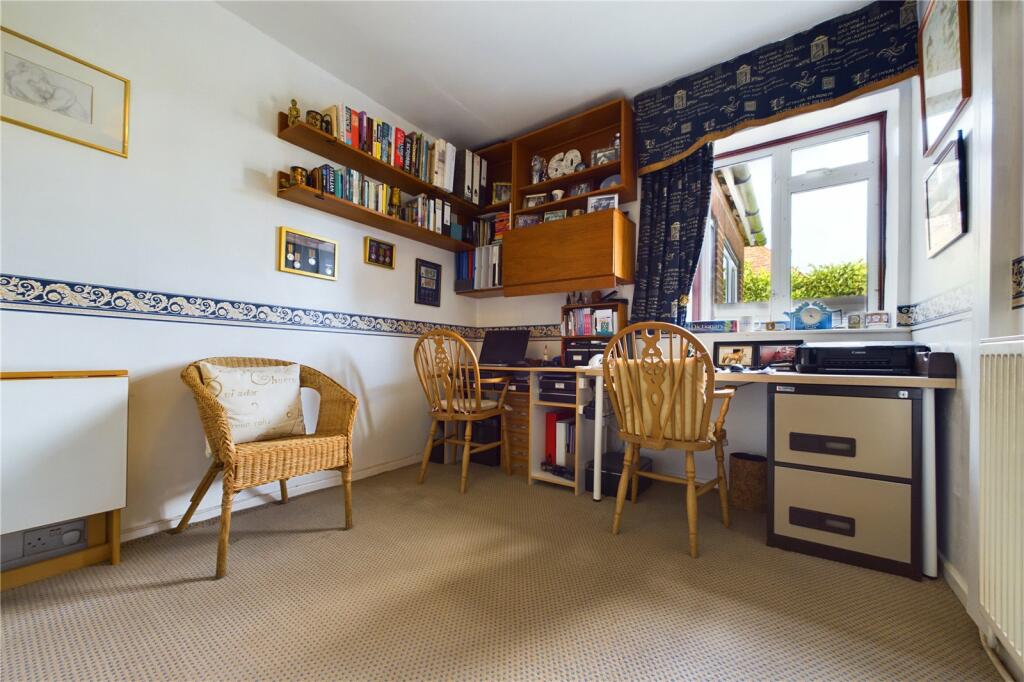 Bedroom/Office