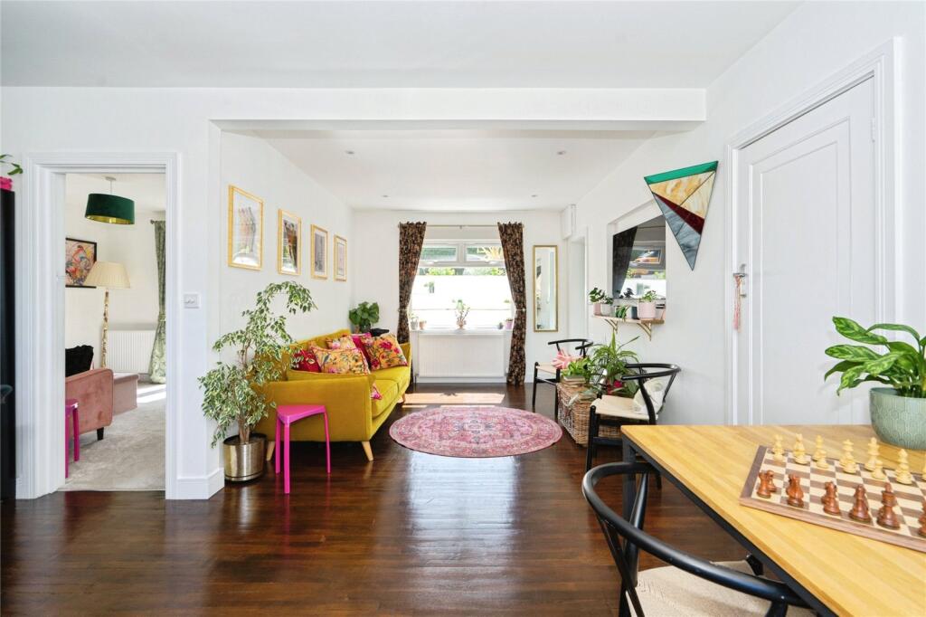 Living/Kitchen