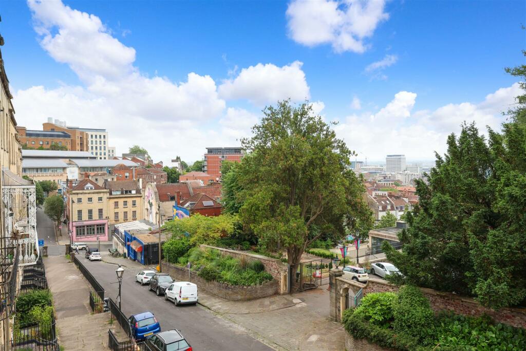 FFF 9 Charlotte St 10.JPG