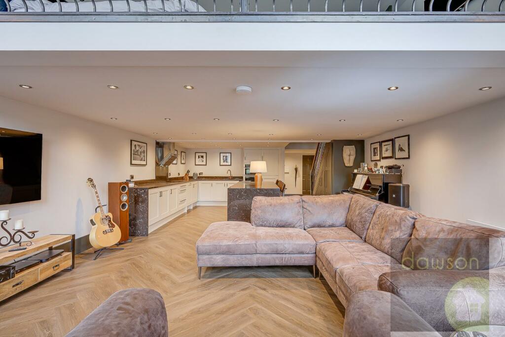 Lounge/Kitchen