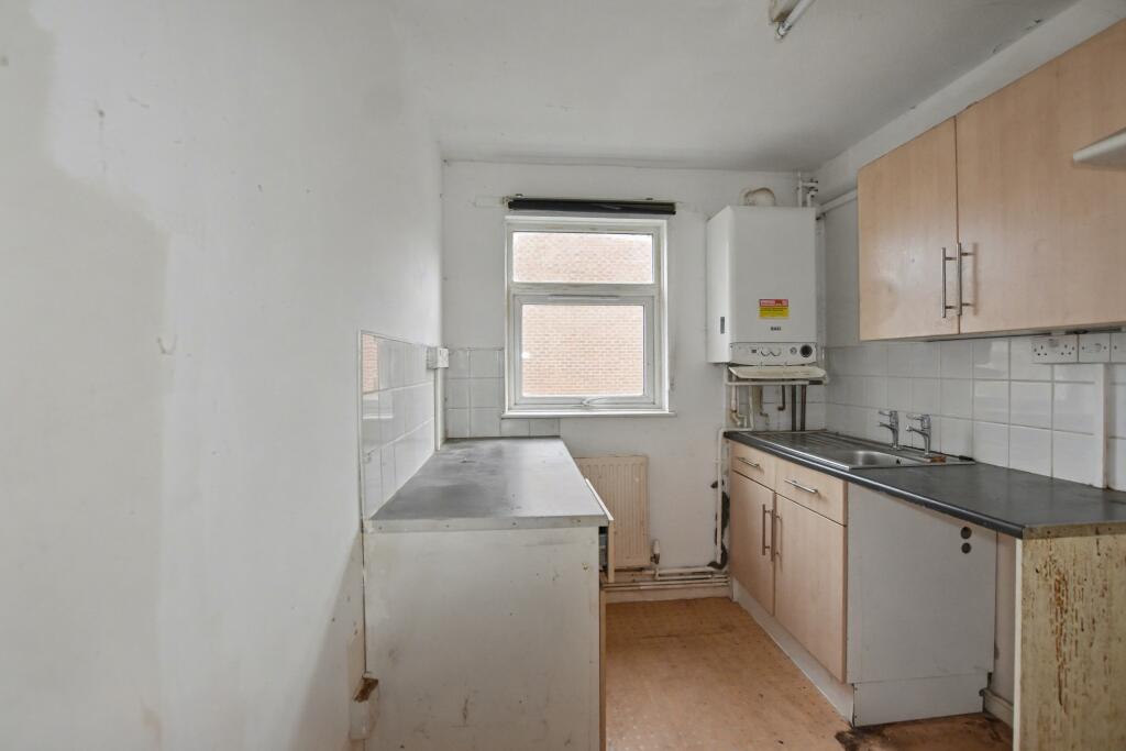 54 Fieldfare Road, Thamesmead, London, SE28 8HR