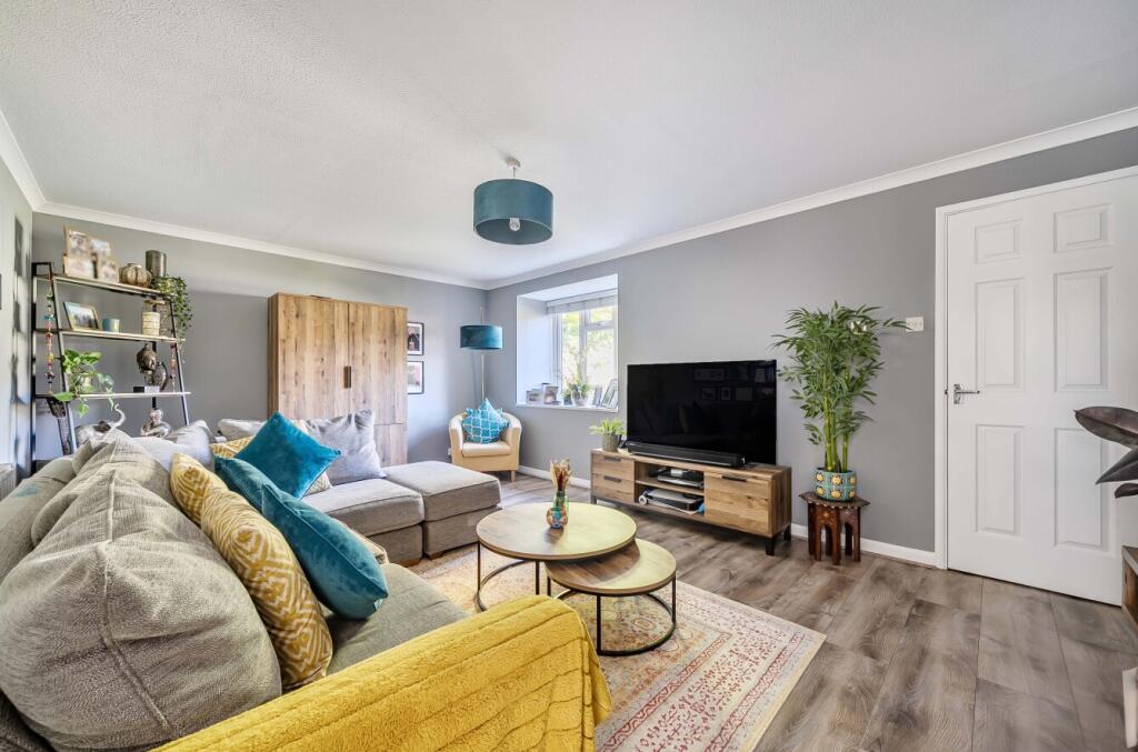 1361109-5-68dbdb6...