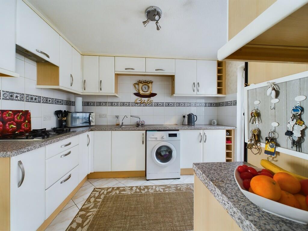 CAM02089G0-PR0382...