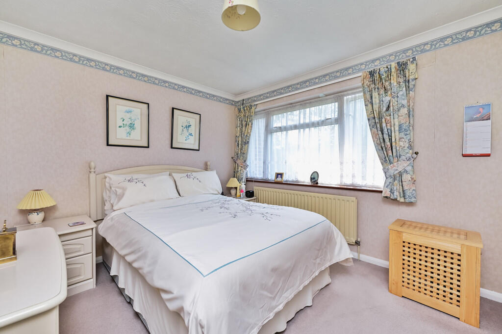 6-lambert-crescen...