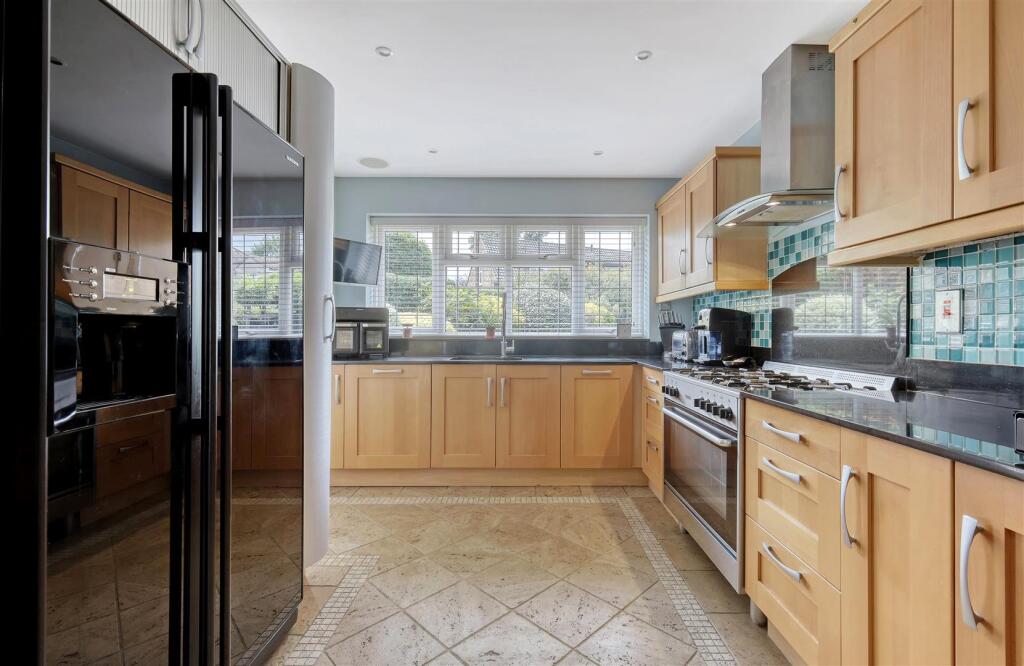 IMG_6996_32 copy 2.jpg