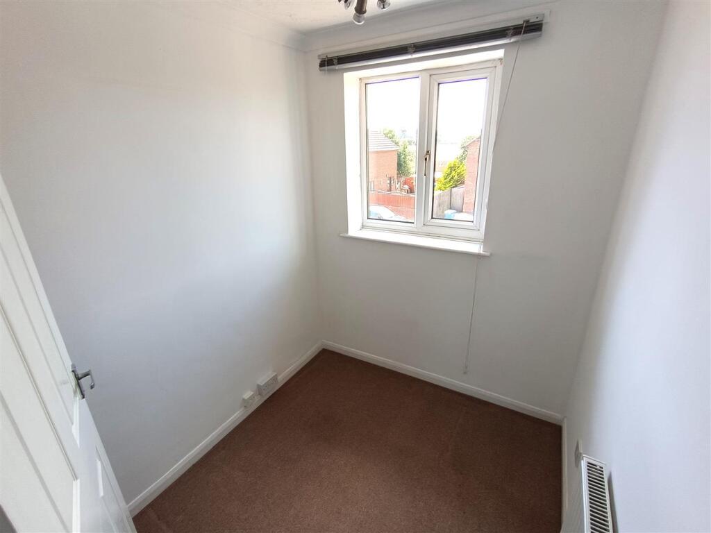 Bedroom 3.jpg