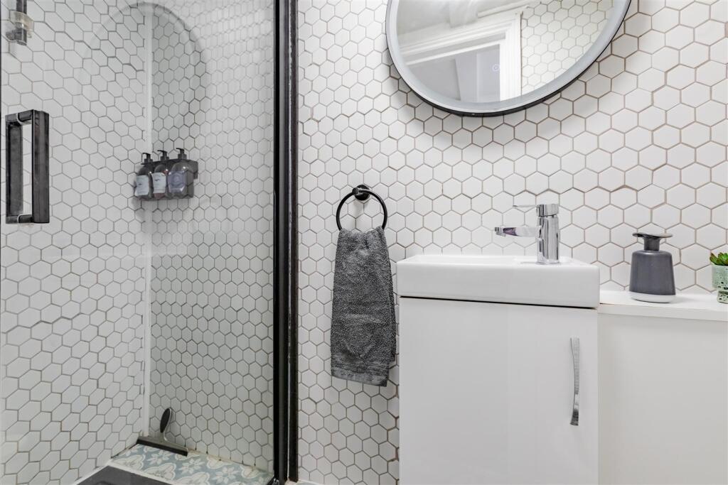 Bathroom - Flat 3