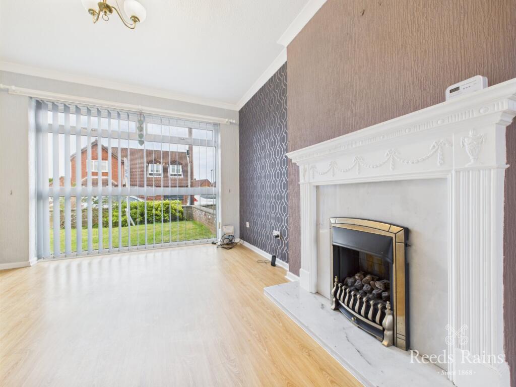 Sitting/Dining Room