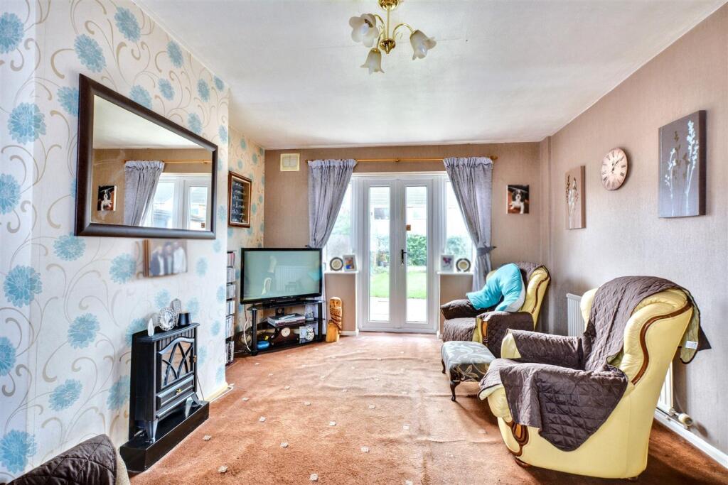 Lounge/Sitting Room