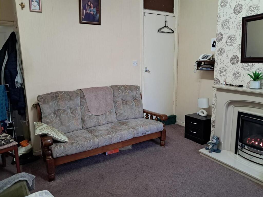 WhatsApp Image 2025-11-20 at 16.11.22_9e772f8f.jpg