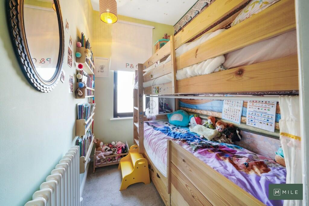 53 Yewfield Road ...