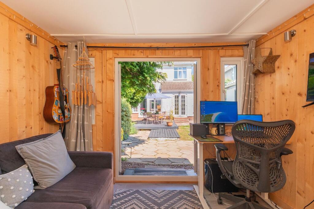 4S4RKE - Garden Room A.jpg