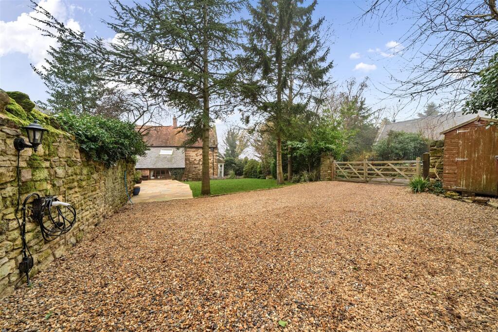 Cliff Hill Farm, 4 Northampton Road, Blisworth (11