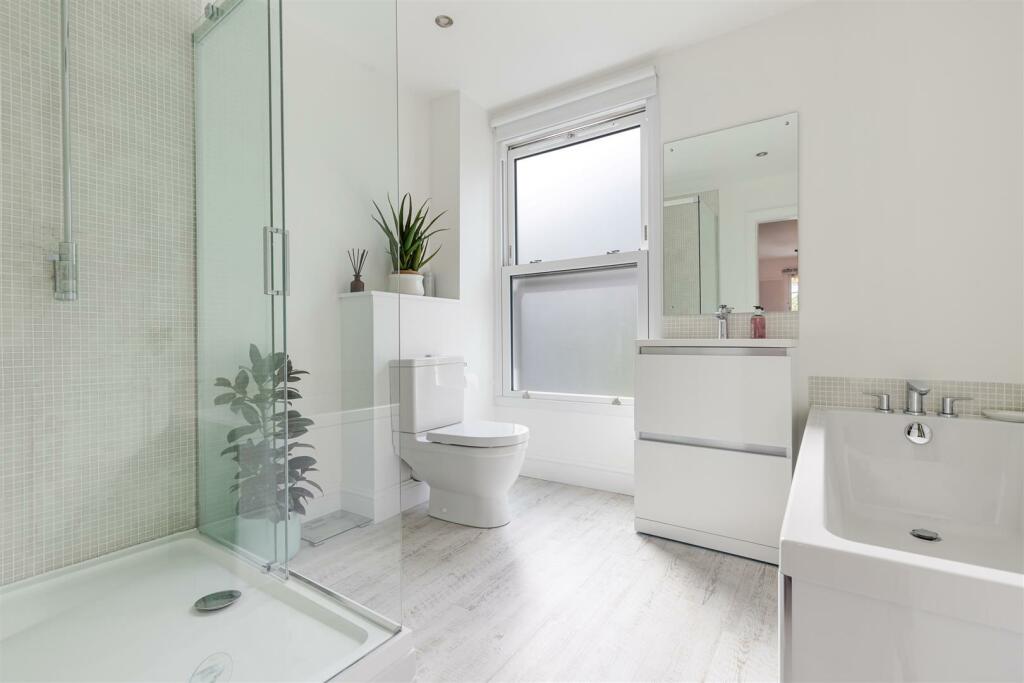 A18 - 58b, South Ford Road Dartmouth - 240501.jpg