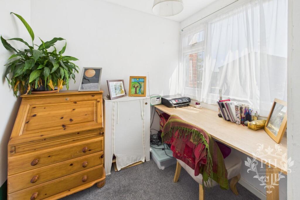 BEDROOM 3