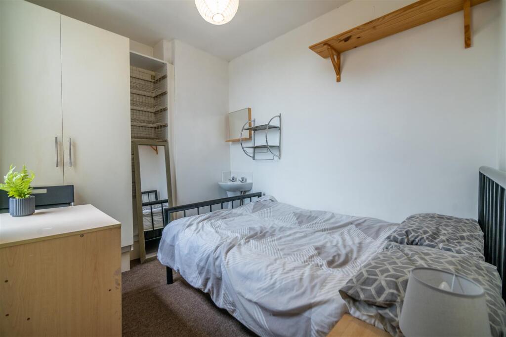 71 Vyner Street-19.jpg