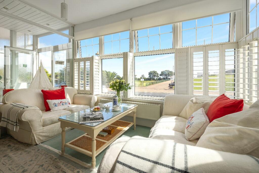 Lounge area