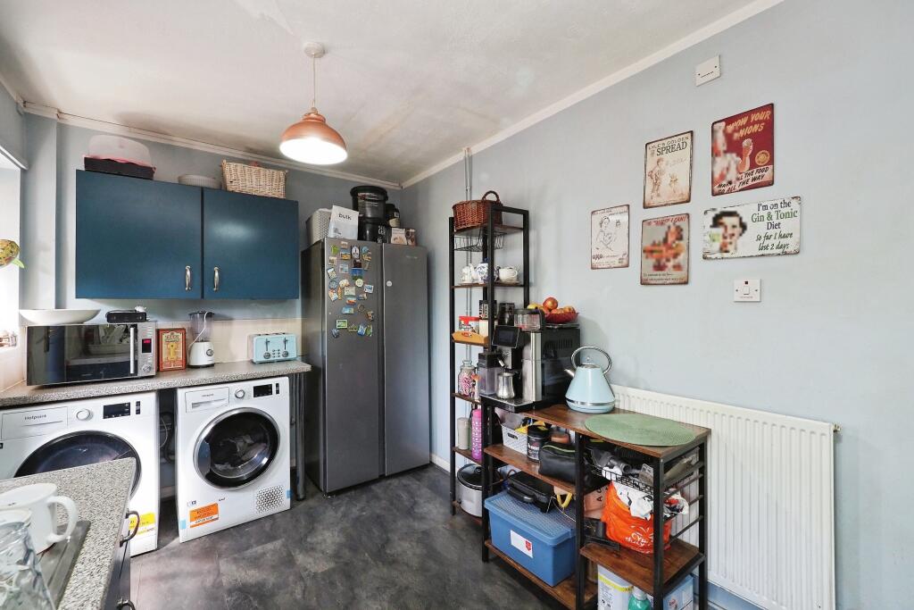 Kitchen/Dining Space