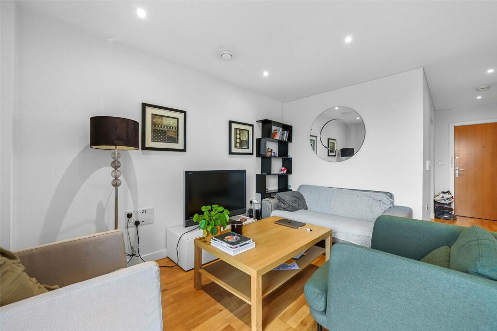 Living Room 4