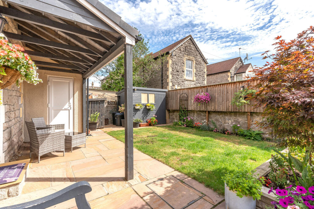 Photo 32