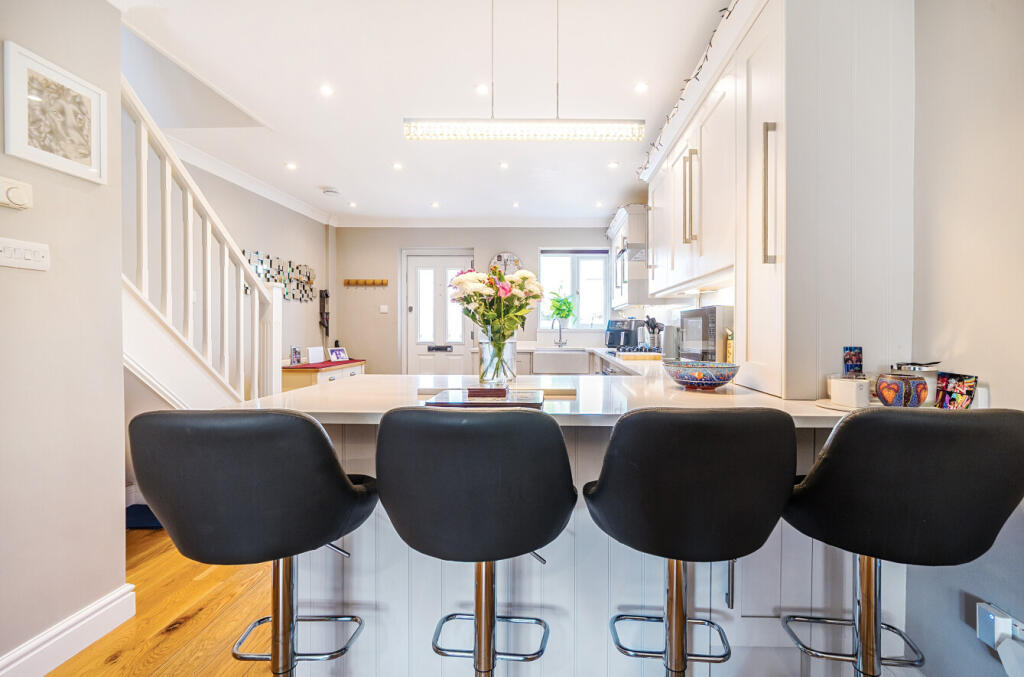 4-6814abcb83aa9-1...