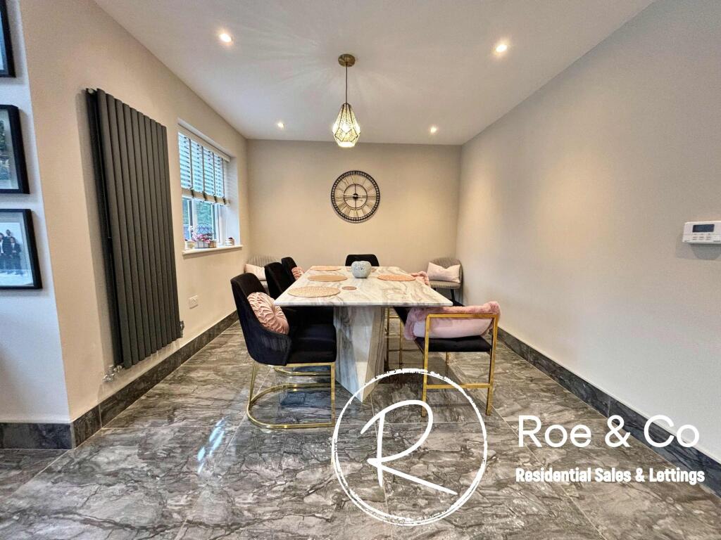 Kitchen/Diner/Family room