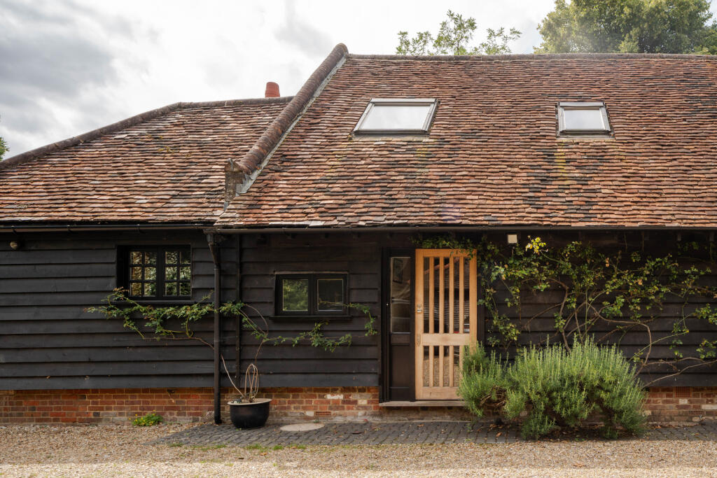 231253 - Swyllmers Barn, Lee Clump Road, The Le...